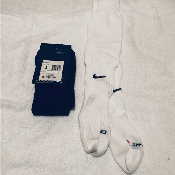 Boys Soccer Nike Socks- 2 pairs - Picture 1 of 8